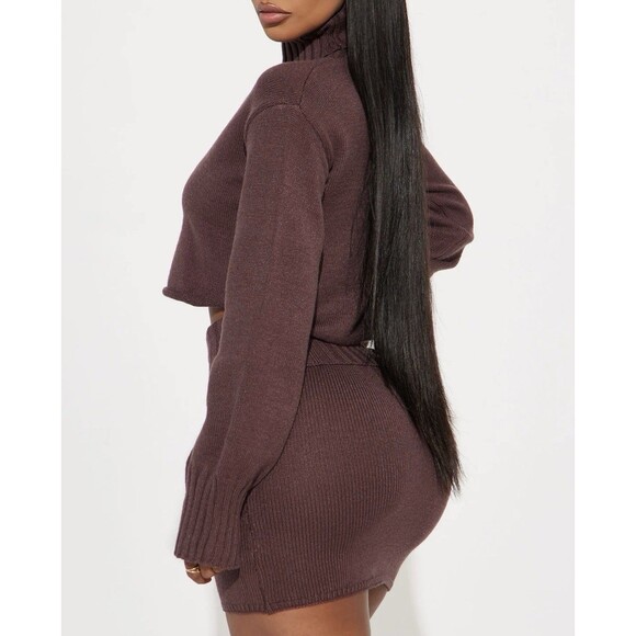Sweater Mini Skirt Set – Brown Sz XL   Two-Piece Turtleneck Crop Set Worn Once - Picture 3 of 4